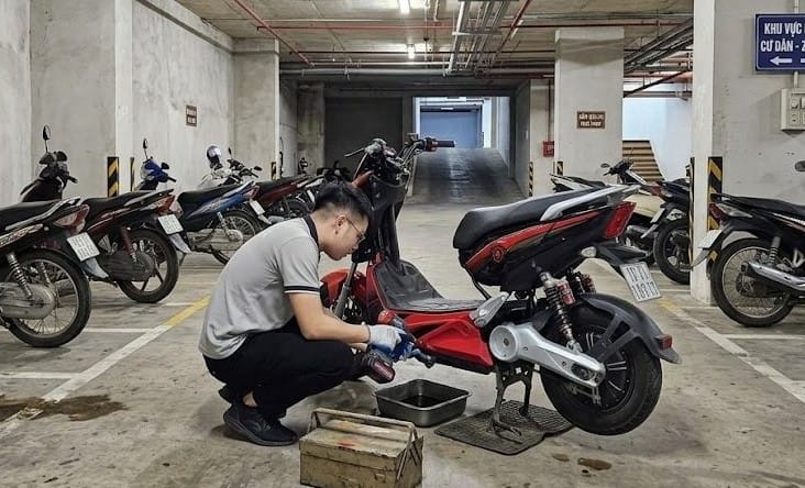 động cơ bánh sau phát ra tiếng kêu