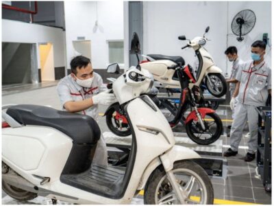 Học sửa các loại xe máy điện Vinfast