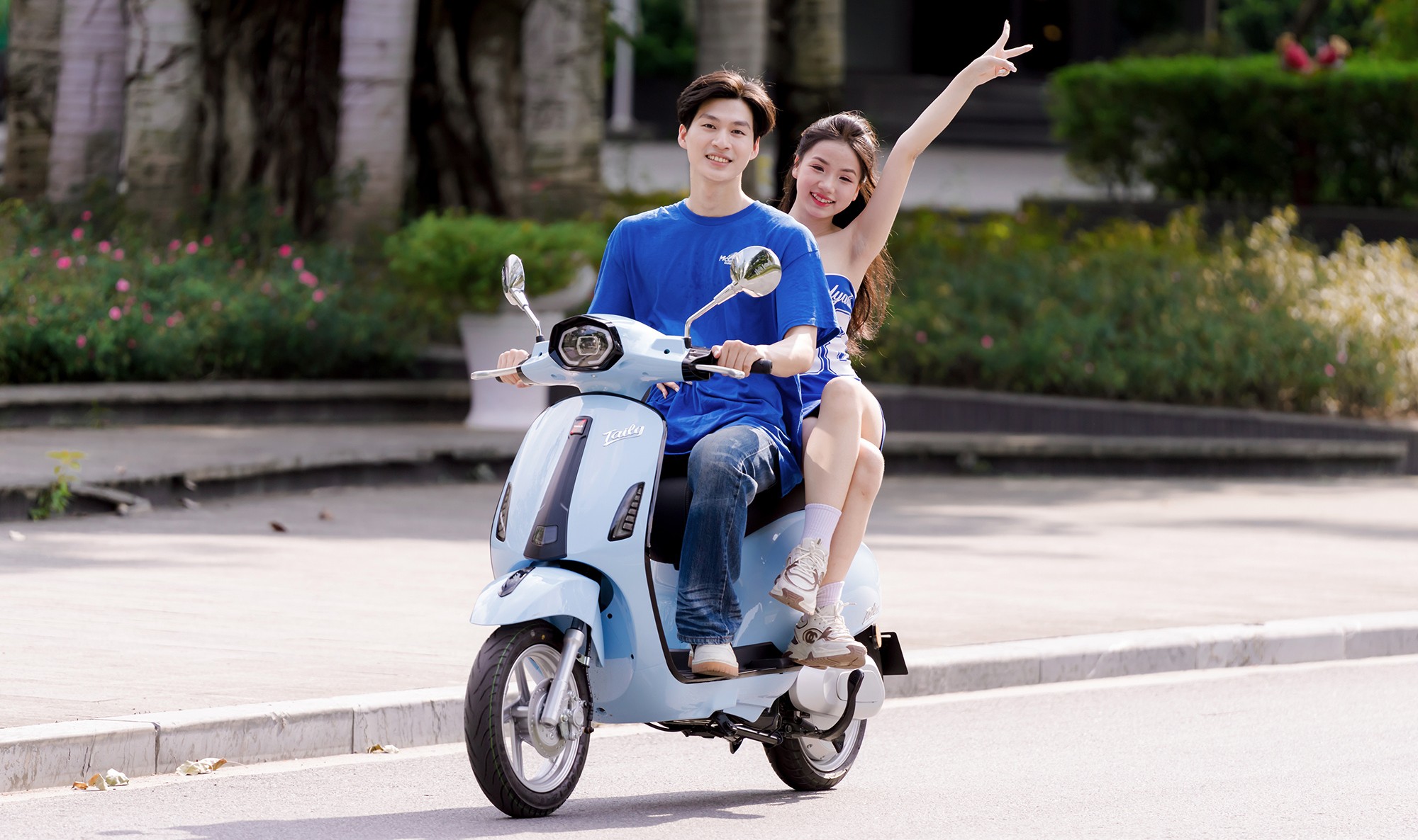 Tailg R52 thời trang, Pin khỏe, thả ga lượn phố