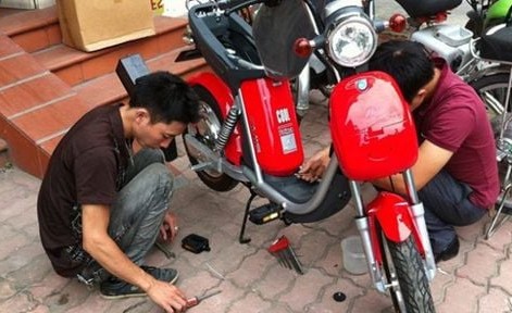 Nhân viên giỏi nhiệt tình sửa chữa ở khắp các tuyến phố ở Hoàng mai