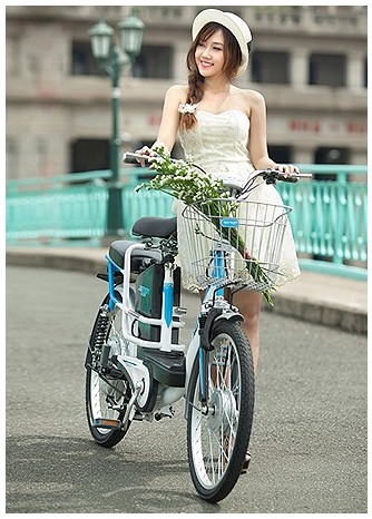 Pin xe máy điện có chống nước không? Đi mưa, rửa xe có sao không?