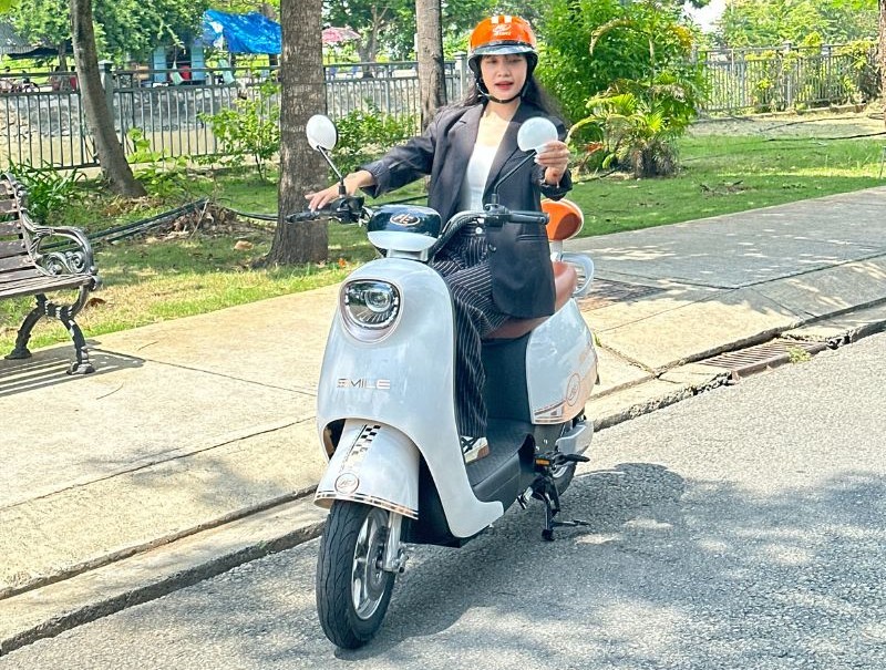 So sánh chi phí sử dụng giữa phương tiện điện hai bánh và xe truyền thống