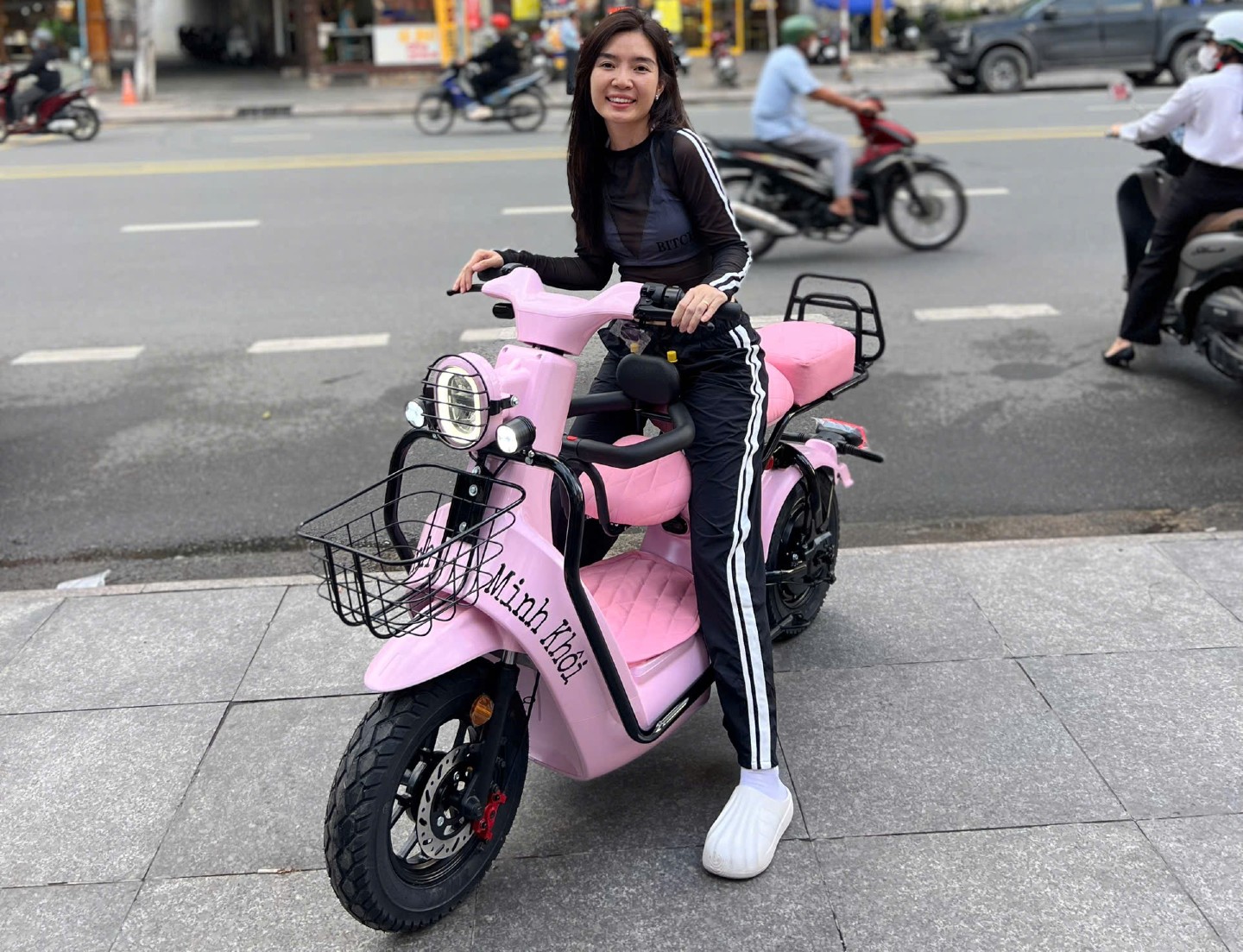 Xe đạp điện có chở được hai người không?